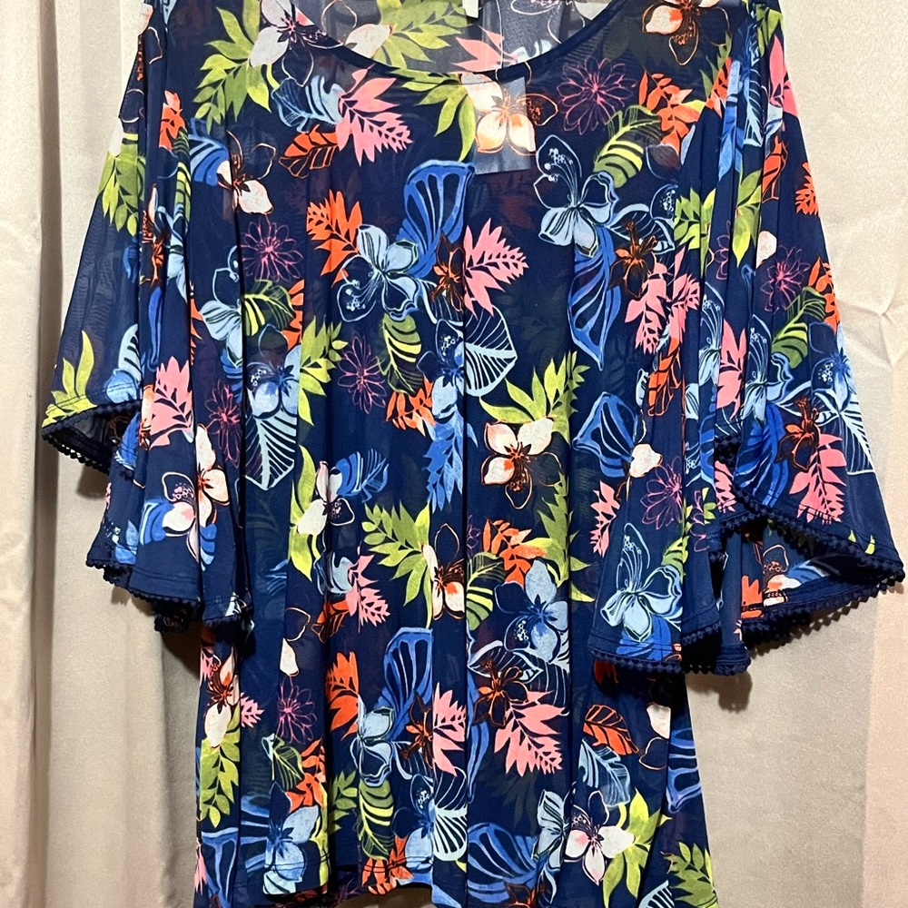 C Women's Floral Multicolor Top